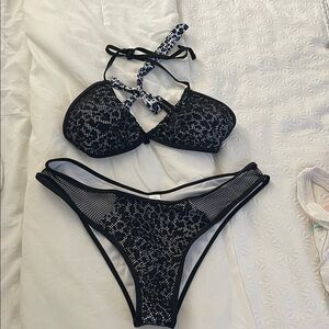 Stylish Black and White Women's Bikini Set
